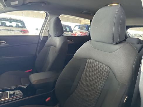 Used 2025 Kia Sportage LX AWD/4WD image 13