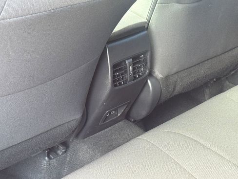 Used 2024 Toyota Corolla Cross LE w/ Moonroof Package AWD/4WD image 38