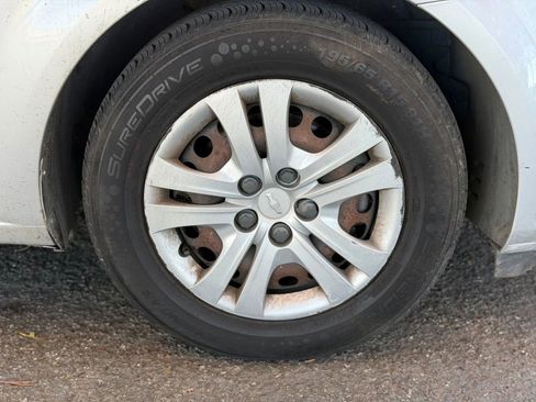 Used 2020 Chevrolet Sonic LT image 18