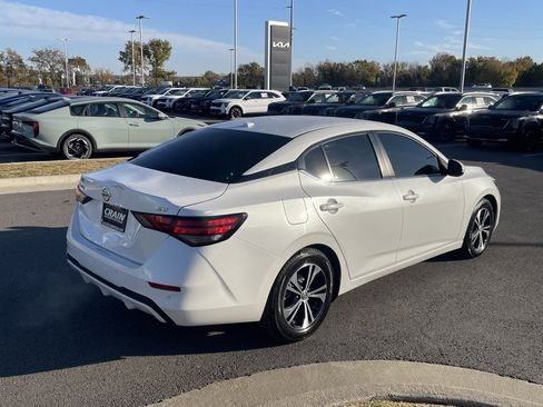 Used 2022 Nissan Sentra SV w/ Trunk Package image 6
