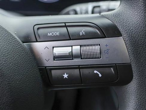 Certified 2025 Hyundai Tucson SE image 16