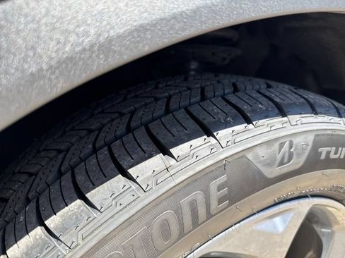Used 2025 Ford Escape ST-Line FWD image 25