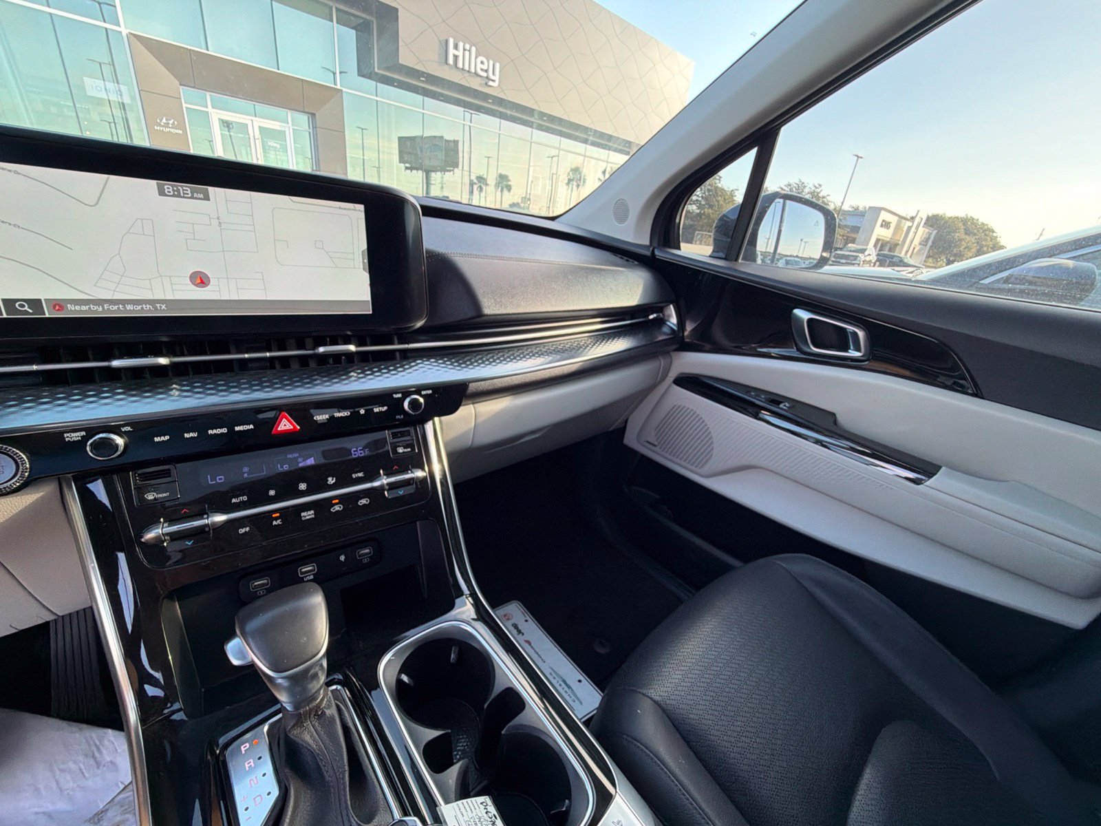 Used 2024 Kia Carnival SX Prestige FWD image 17
