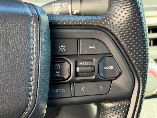 Used 2025 Toyota Tacoma SR5 AWD/4WD image 21