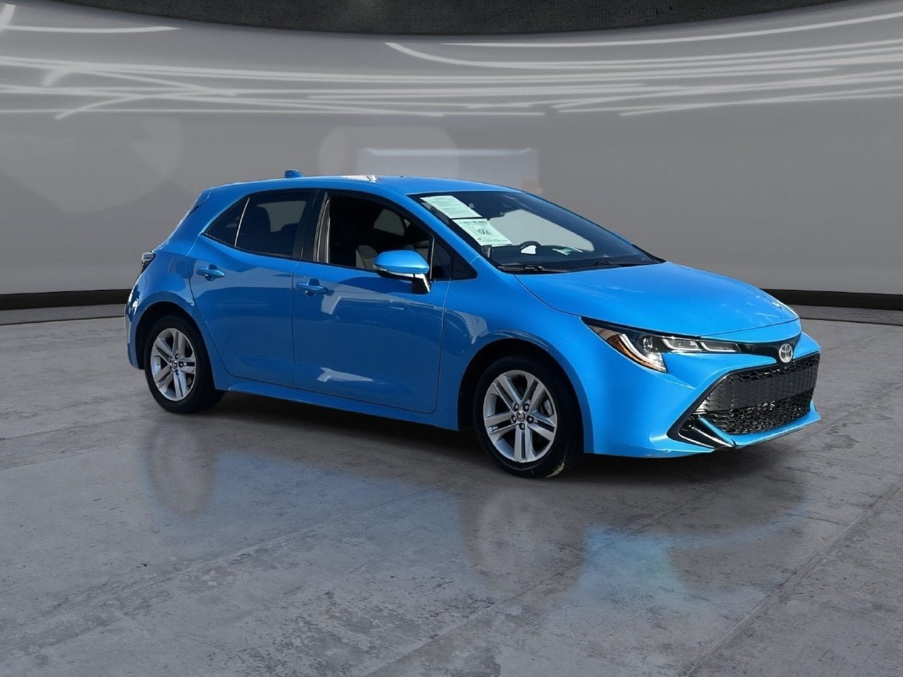 Used 2019 Toyota Corolla SE w/ SE Option Package FWD image 2