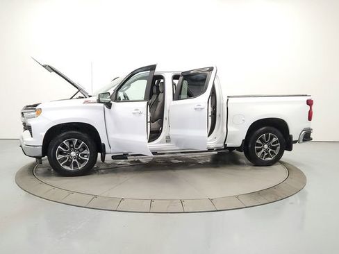 Used 2023 Chevrolet Silverado 1500 LT w/ Z71 Off-Road Package image 12