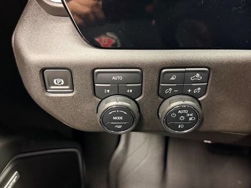 Certified 2024 Chevrolet Silverado 1500 RST w/ Convenience Package II AWD/4WD image 19