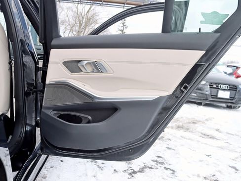 Used 2022 BMW M340i xDrive M340i xDrive Sedan 4D w/ Premium Package image 38