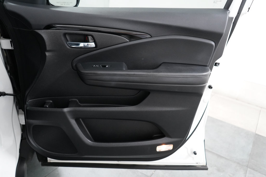Used 2021 Honda Pilot Elite image 35