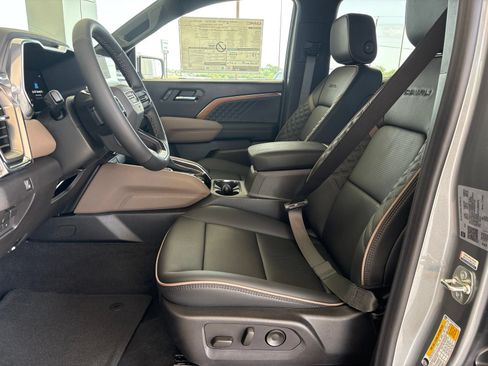 New 2026 GMC Canyon Denali AWD/4WD image 15