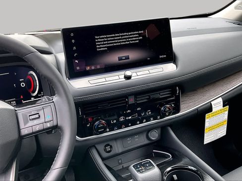 New 2026 Nissan Rogue Platinum w/ Platinum Premium Package AWD/4WD image 6