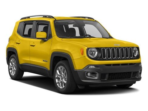 Certified 2017 Jeep Renegade Latitude w/ Cold Weather Group image 6