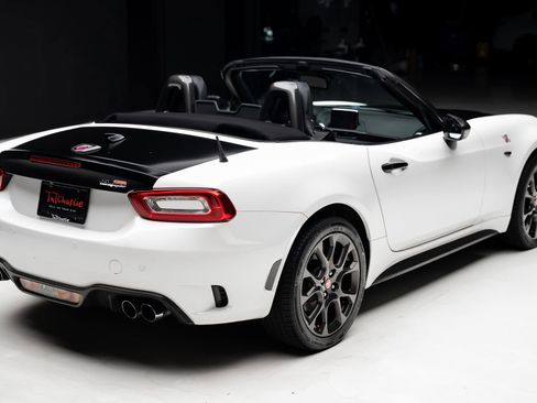 Used 2019 FIAT 124 Spider Abarth w/ Convenience Group RWD image 36