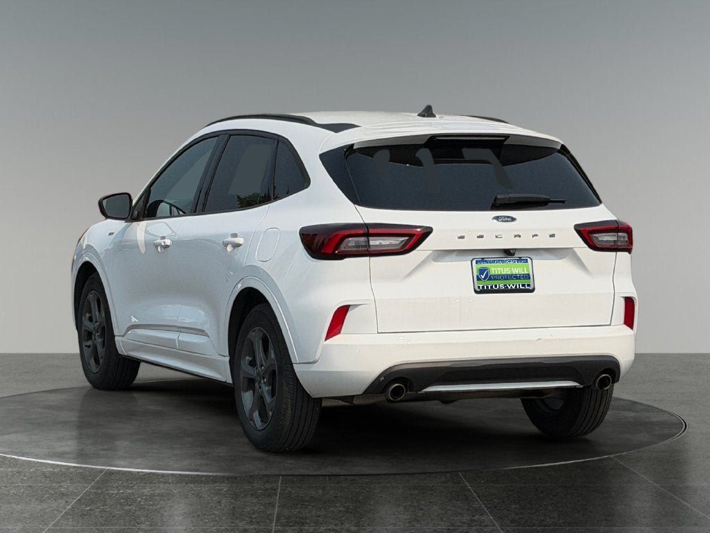Used 2023 Ford Escape ST-Line FWD image 8