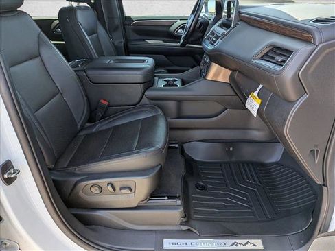Used 2022 Chevrolet Suburban High Country RWD image 22