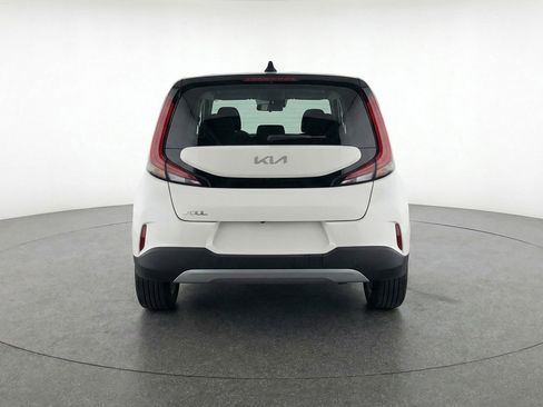 Used 2025 Kia Soul LX w/ LX Technology Package image 7