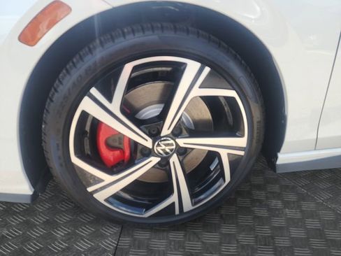 New 2025 Volkswagen GTI SE image 9