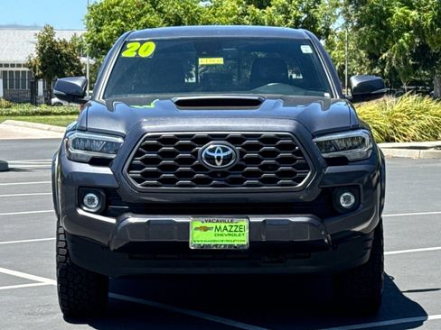 Used 2020 Toyota Tacoma TRD Sport w/ TRD Premium Sport Package AWD/4WD image 7