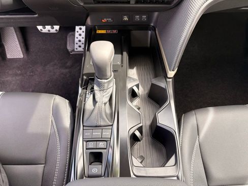 Used 2026 Toyota Camry SE FWD image 18