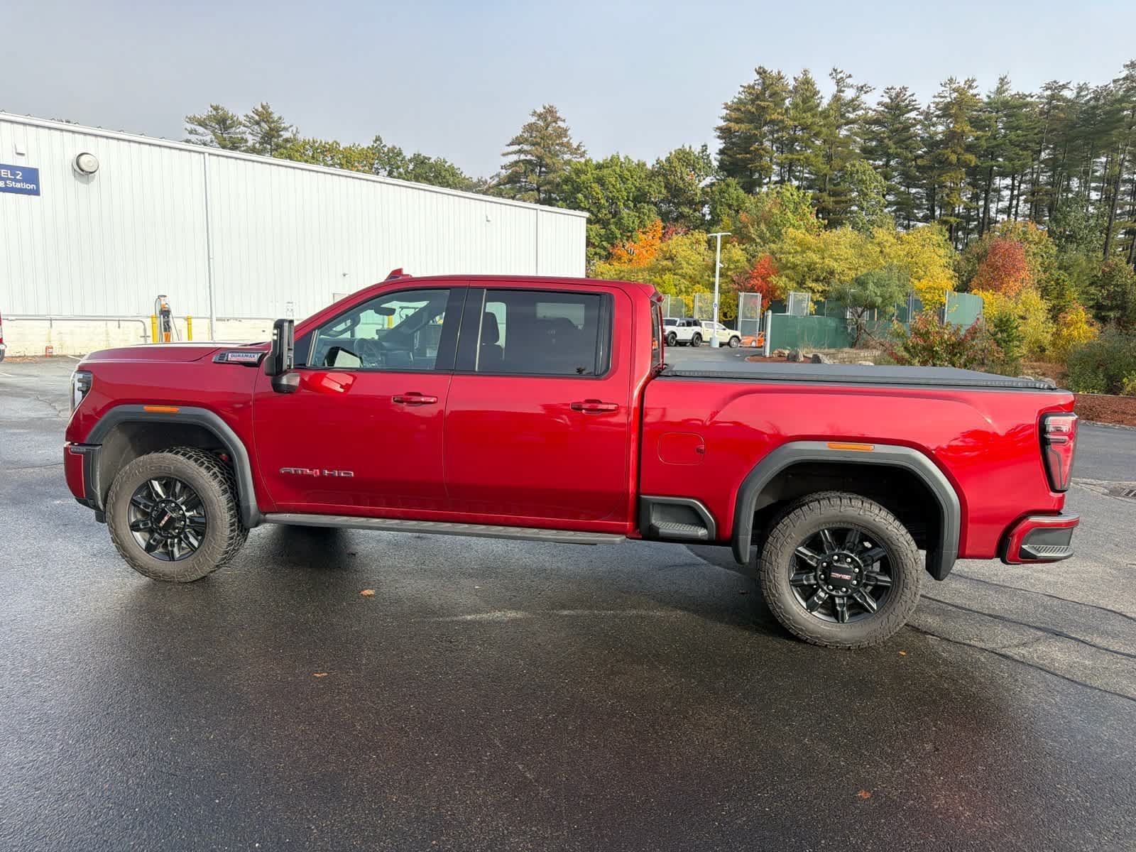 Used 2025 GMC Sierra 2500 AT4 w/ AT4 Premium Plus Package AWD/4WD image 10