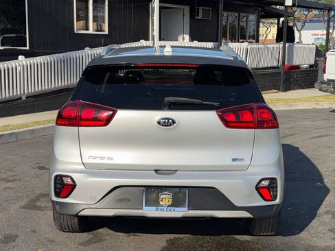 Used 2020 Kia Niro LX FWD image 7