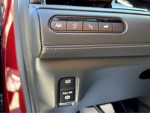 New 2025 INFINITI QX80 Luxe image 17