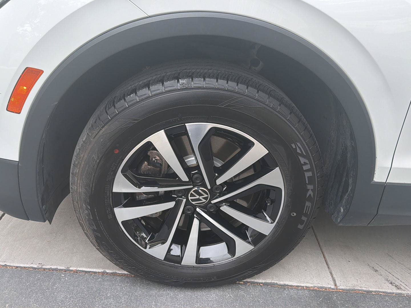 Used 2022 Volkswagen Tiguan S FWD image 9