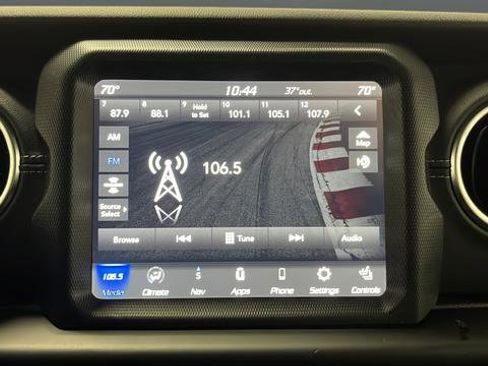 Used 2022 Jeep Wrangler Unlimited Sahara w/ Cold Weather Group image 29