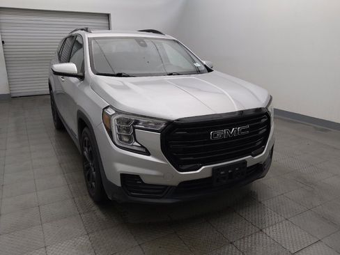 Used 2022 GMC Terrain SLE w/ Driver Convenience Package FWD image 14