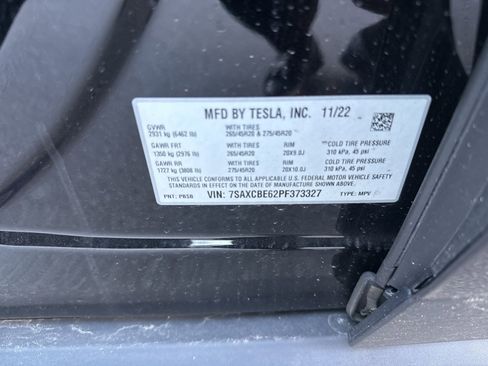 Used 2023 Tesla Model X Plaid image 10