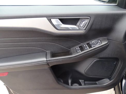 Used 2021 Ford Escape SEL image 13