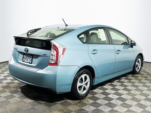 Used 2012 Toyota Prius Two image 8