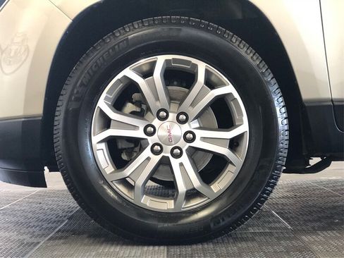Used 2015 GMC Acadia SLT FWD image 18