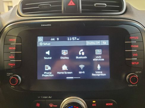 Used 2018 Kia Soul + FWD image 25