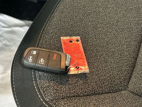 Used 2025 RAM ProMaster 2500 w/ Convenience Group image 39