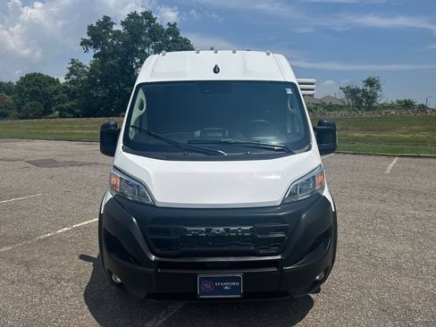 Used 2026 RAM ProMaster 2500 w/ Convenience Group FWD image 3