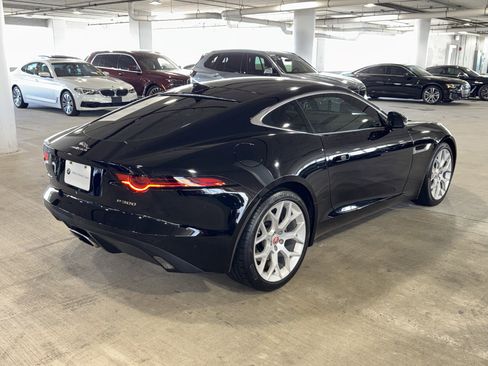 Used 2019 Jaguar F-TYPE Coupe image 8