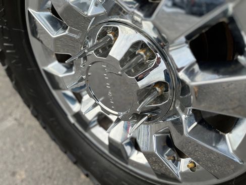 Used 2012 GMC Sierra 2500 SLT w/ SLT Convenience Package image 18