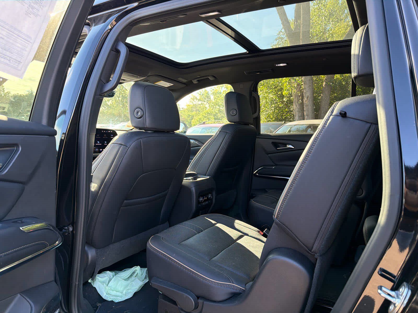 Used 2026 Chevrolet Traverse High Country AWD/4WD image 6