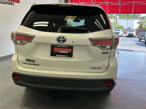 Used 2015 Toyota Highlander Limited AWD/4WD image 4