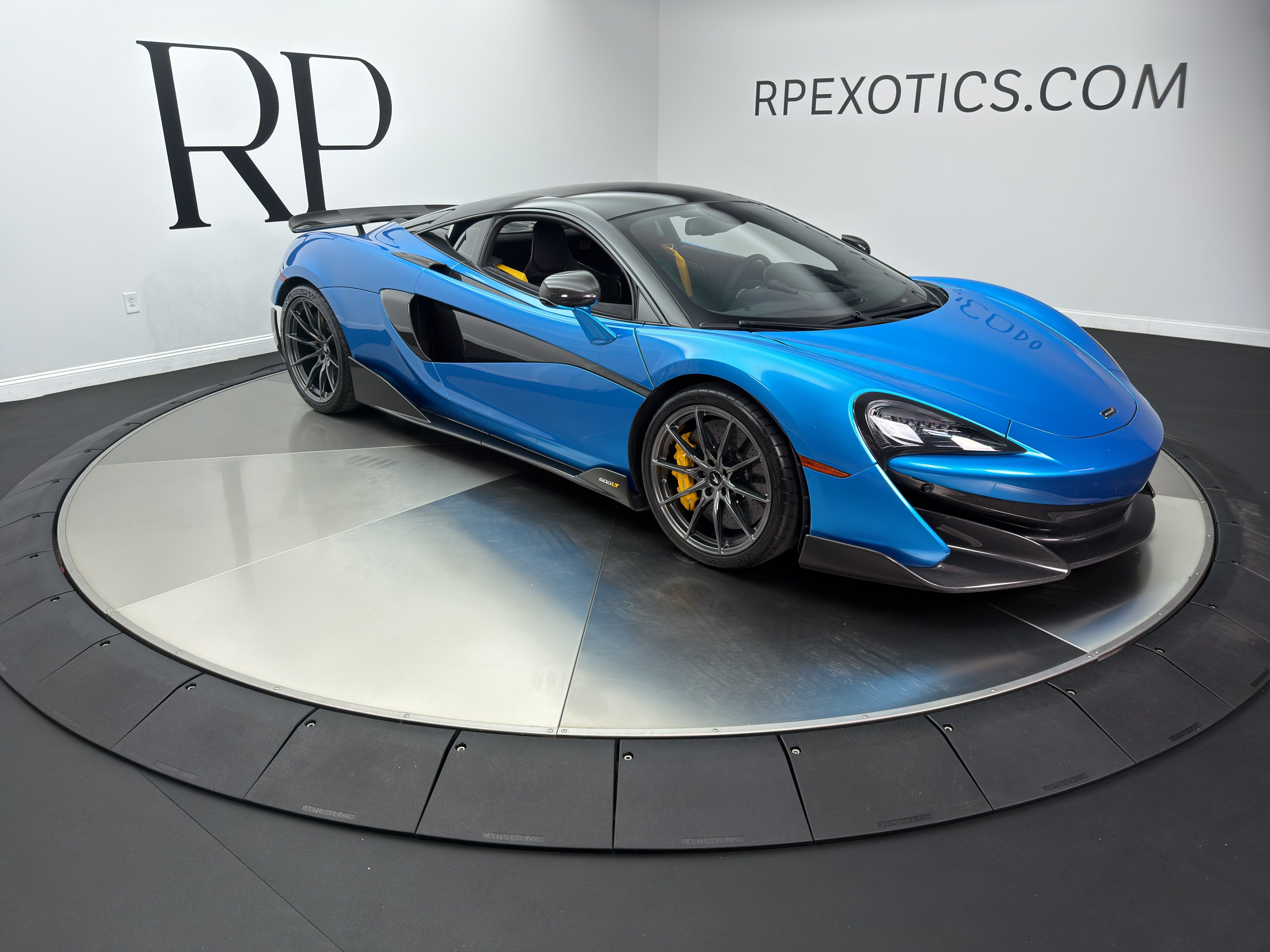 Used 2019 McLaren 600LT RWD image 8