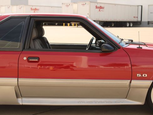 Used 1989 Ford Mustang GT RWD image 33