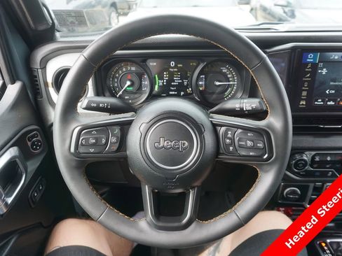 Used 2024 Jeep Wrangler Unlimited AWD/4WD image 3
