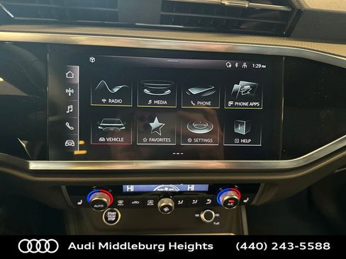 New 2025 Audi Q3 2.0T Premium image 18