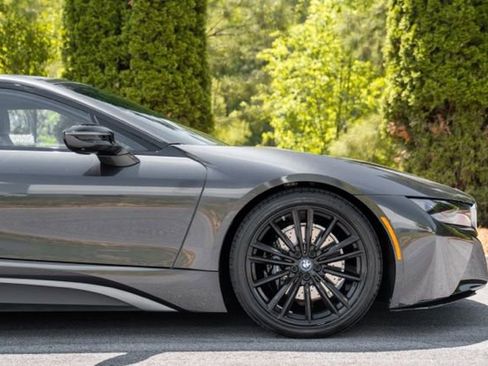 Used 2020 BMW i8 Coupe AWD/4WD image 15