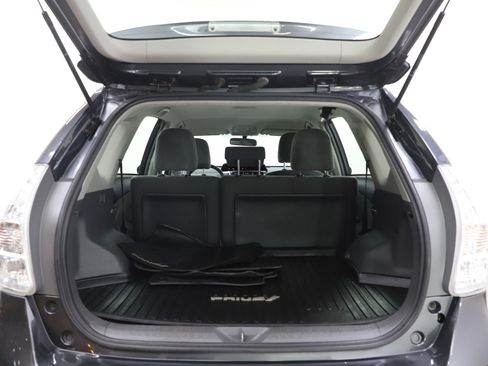 Used 2014 Toyota Prius V Three image 16