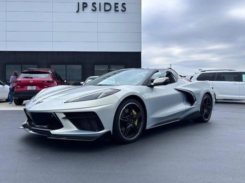 Used 2021 Chevrolet Corvette Stingray Premium Conv w/ Z51 Performance Package image 9