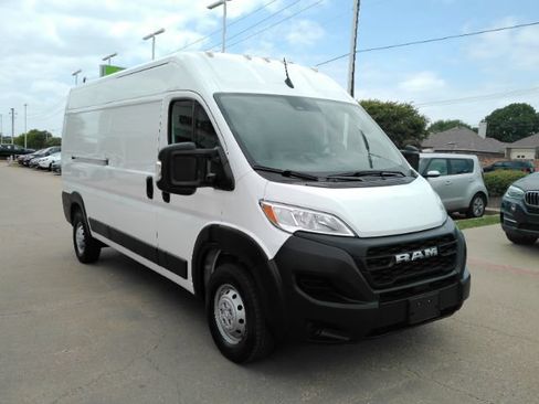 Used 2023 RAM ProMaster 2500 FWD image 3