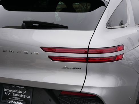 Used 2025 Genesis GV70 3.5T Sport w/ Sport Advanced Package image 17