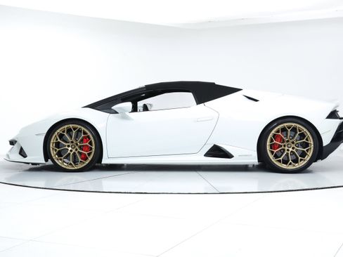 Used 2024 Lamborghini Huracan EVO image 5